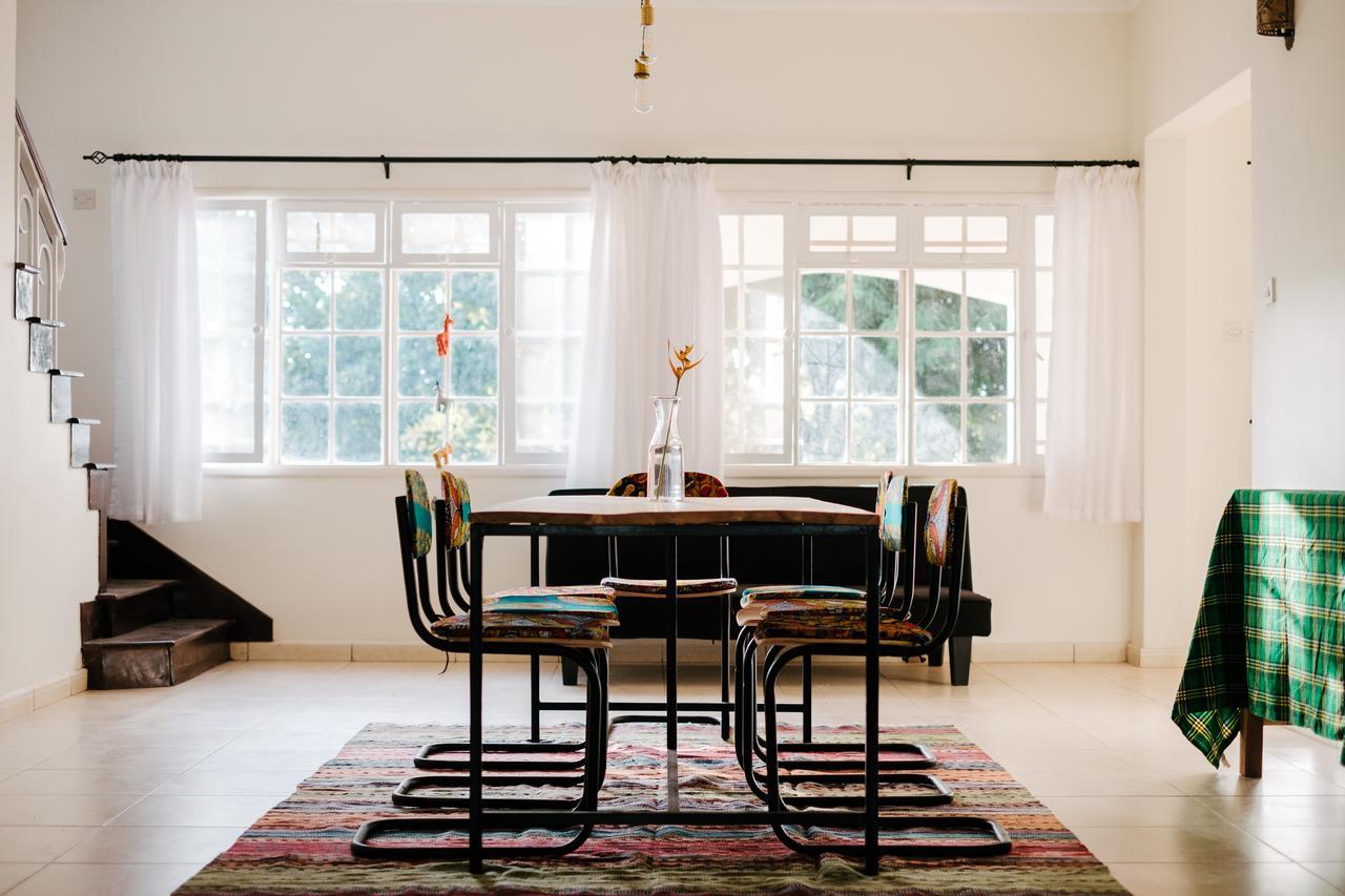 エンテベ The Guinea Fowl Bed & Breakfast エクステリア 写真